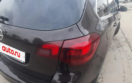 Opel Astra J, 2011 год, 620 000 рублей, 13 фотография