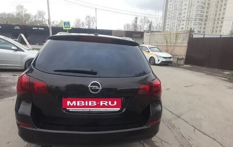 Opel Astra J, 2011 год, 620 000 рублей, 5 фотография