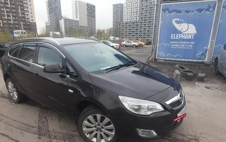 Opel Astra J, 2011 год, 620 000 рублей, 2 фотография