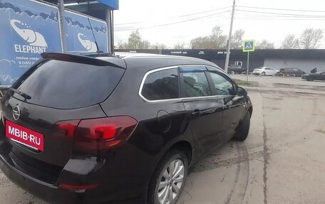Opel Astra J, 2011 год, 620 000 рублей, 4 фотография