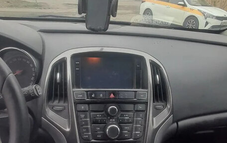 Opel Astra J, 2011 год, 620 000 рублей, 18 фотография