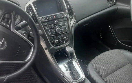 Opel Astra J, 2011 год, 620 000 рублей, 19 фотография