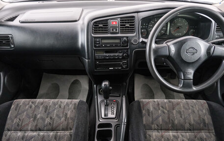 Nissan Primera II рестайлинг, 2000 год, 429 000 рублей, 11 фотография