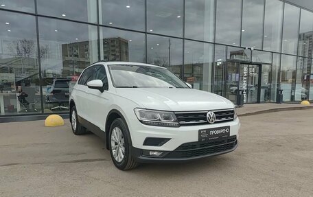 Volkswagen Tiguan II, 2020 год, 2 999 800 рублей, 3 фотография
