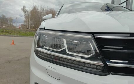 Volkswagen Tiguan II, 2020 год, 2 999 800 рублей, 21 фотография