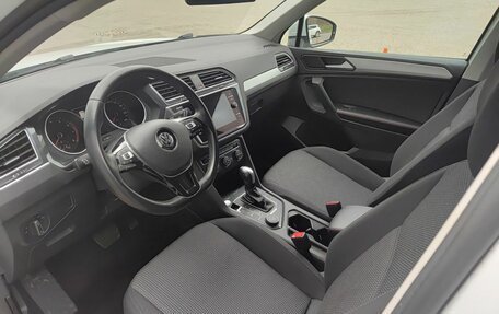 Volkswagen Tiguan II, 2020 год, 2 999 800 рублей, 20 фотография