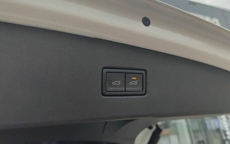 Volkswagen Tiguan II, 2020 год, 2 999 800 рублей, 26 фотография