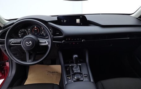 Mazda 3, 2022 год, 1 850 000 рублей, 10 фотография