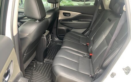 Nissan Murano, 2017 год, 2 250 000 рублей, 15 фотография