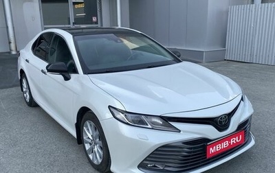 Toyota Camry, 2019 год, 2 128 000 рублей, 1 фотография