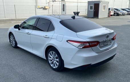 Toyota Camry, 2019 год, 2 128 000 рублей, 5 фотография