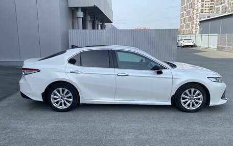 Toyota Camry, 2019 год, 2 128 000 рублей, 8 фотография