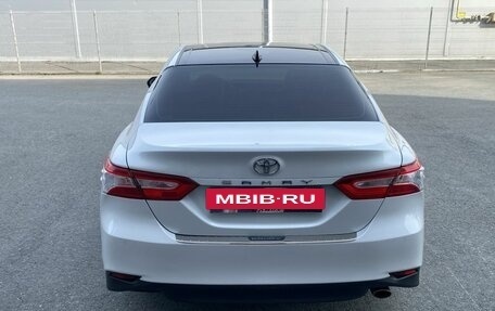 Toyota Camry, 2019 год, 2 128 000 рублей, 6 фотография