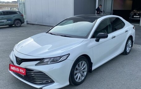 Toyota Camry, 2019 год, 2 128 000 рублей, 3 фотография
