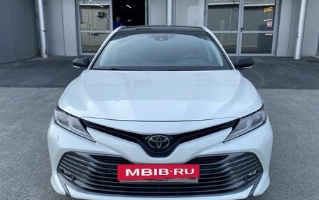 Toyota Camry, 2019 год, 2 128 000 рублей, 2 фотография
