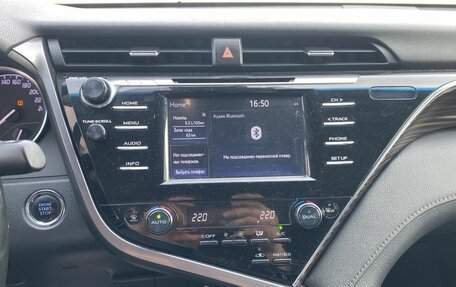 Toyota Camry, 2019 год, 2 128 000 рублей, 14 фотография