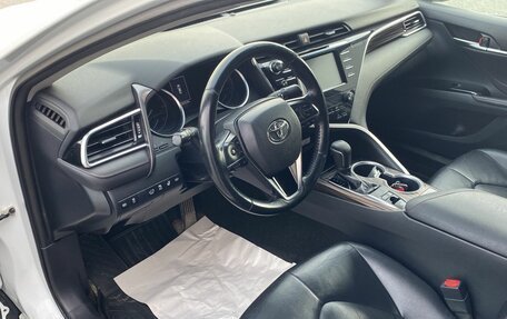 Toyota Camry, 2019 год, 2 128 000 рублей, 10 фотография