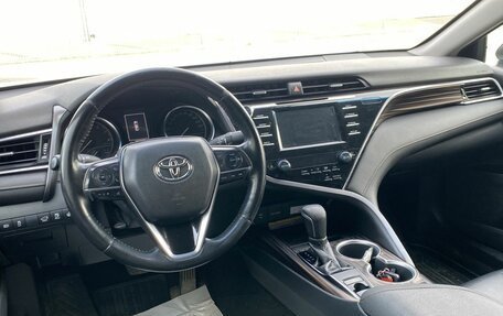 Toyota Camry, 2019 год, 2 128 000 рублей, 18 фотография