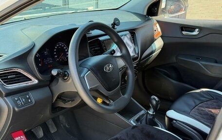 Hyundai Solaris II рестайлинг, 2019 год, 850 000 рублей, 14 фотография