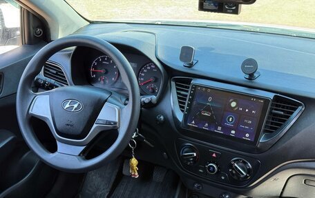 Hyundai Solaris II рестайлинг, 2019 год, 850 000 рублей, 19 фотография