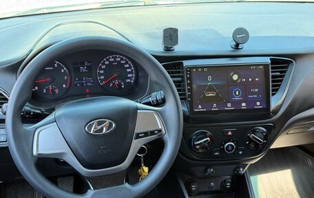 Hyundai Solaris II рестайлинг, 2019 год, 850 000 рублей, 18 фотография