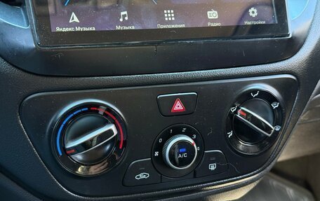 Hyundai Solaris II рестайлинг, 2019 год, 850 000 рублей, 21 фотография