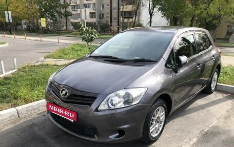 Toyota Auris II, 2010 год, 770 000 рублей, 3 фотография