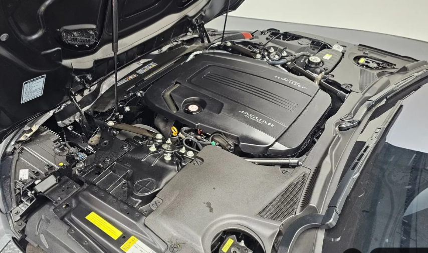 Jaguar F-Type I рестайлинг 2, 2023 год, 7 650 000 рублей, 4 фотография