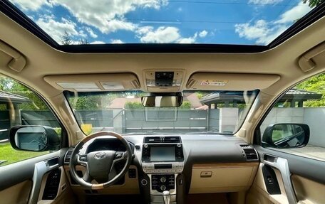 Toyota Land Cruiser Prado 150 рестайлинг 2, 2018 год, 4 100 000 рублей, 5 фотография