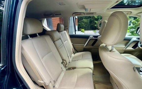 Toyota Land Cruiser Prado 150 рестайлинг 2, 2018 год, 4 100 000 рублей, 8 фотография