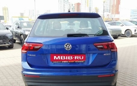 Volkswagen Tiguan II, 2019 год, 2 849 000 рублей, 5 фотография