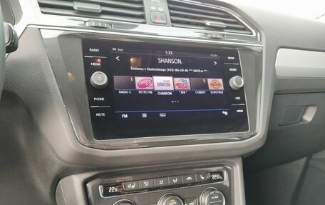 Volkswagen Tiguan II, 2019 год, 2 849 000 рублей, 11 фотография