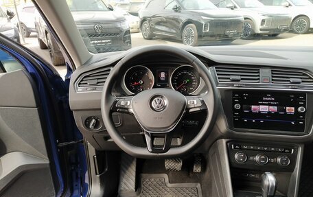 Volkswagen Tiguan II, 2019 год, 2 849 000 рублей, 21 фотография