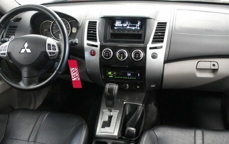 Mitsubishi Pajero Sport II рестайлинг, 2012 год, 1 600 000 рублей, 19 фотография