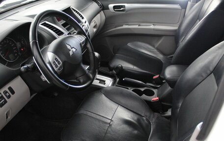 Mitsubishi Pajero Sport II рестайлинг, 2012 год, 1 600 000 рублей, 21 фотография