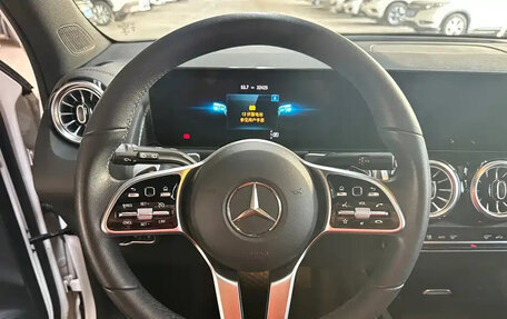 Mercedes-Benz GLB, 2022 год, 2 685 025 рублей, 6 фотография