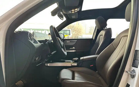 Mercedes-Benz GLB, 2022 год, 2 685 025 рублей, 4 фотография