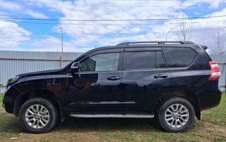 Toyota Land Cruiser Prado 150 рестайлинг 2, 2015 год, 3 850 000 рублей, 7 фотография