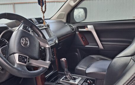 Toyota Land Cruiser Prado 150 рестайлинг 2, 2015 год, 3 850 000 рублей, 12 фотография