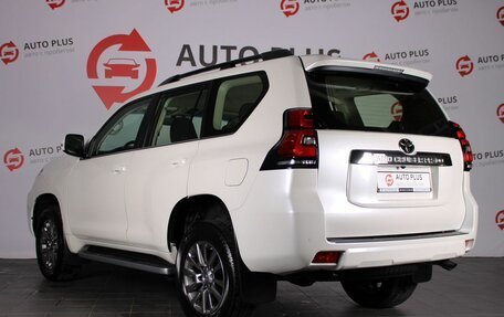 Toyota Land Cruiser Prado 150 рестайлинг 2, 2019 год, 5 600 000 рублей, 2 фотография