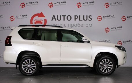 Toyota Land Cruiser Prado 150 рестайлинг 2, 2019 год, 5 600 000 рублей, 6 фотография
