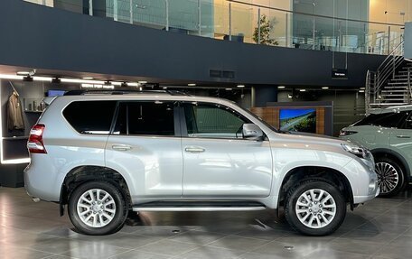Toyota Land Cruiser Prado 150 рестайлинг 2, 2015 год, 3 680 000 рублей, 3 фотография