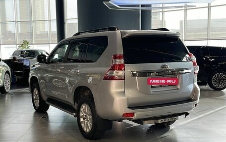 Toyota Land Cruiser Prado 150 рестайлинг 2, 2015 год, 3 680 000 рублей, 5 фотография