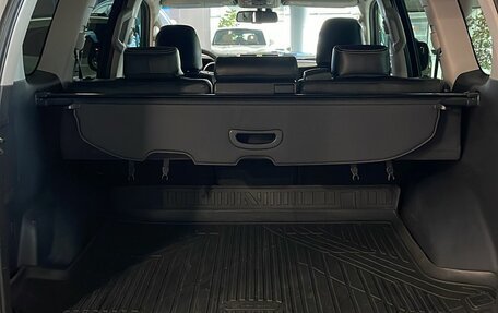 Toyota Land Cruiser Prado 150 рестайлинг 2, 2015 год, 3 680 000 рублей, 11 фотография
