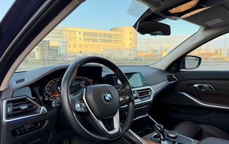 BMW 3 серия, 2019 год, 3 490 000 рублей, 16 фотография