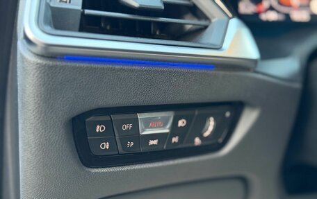 BMW 3 серия, 2019 год, 3 490 000 рублей, 15 фотография