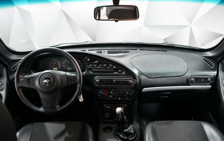 Chevrolet Niva I рестайлинг, 2015 год, 646 000 рублей, 4 фотография