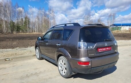 Mitsubishi Outlander III рестайлинг 3, 2011 год, 1 300 000 рублей, 1 фотография