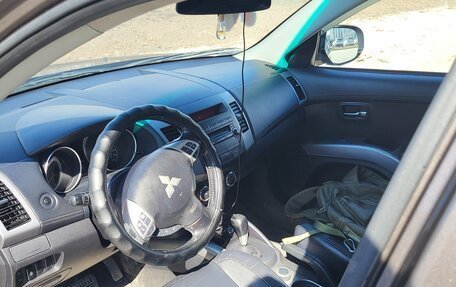 Mitsubishi Outlander III рестайлинг 3, 2011 год, 1 300 000 рублей, 12 фотография
