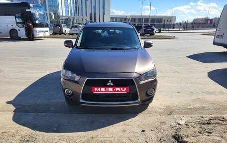 Mitsubishi Outlander III рестайлинг 3, 2011 год, 1 300 000 рублей, 6 фотография